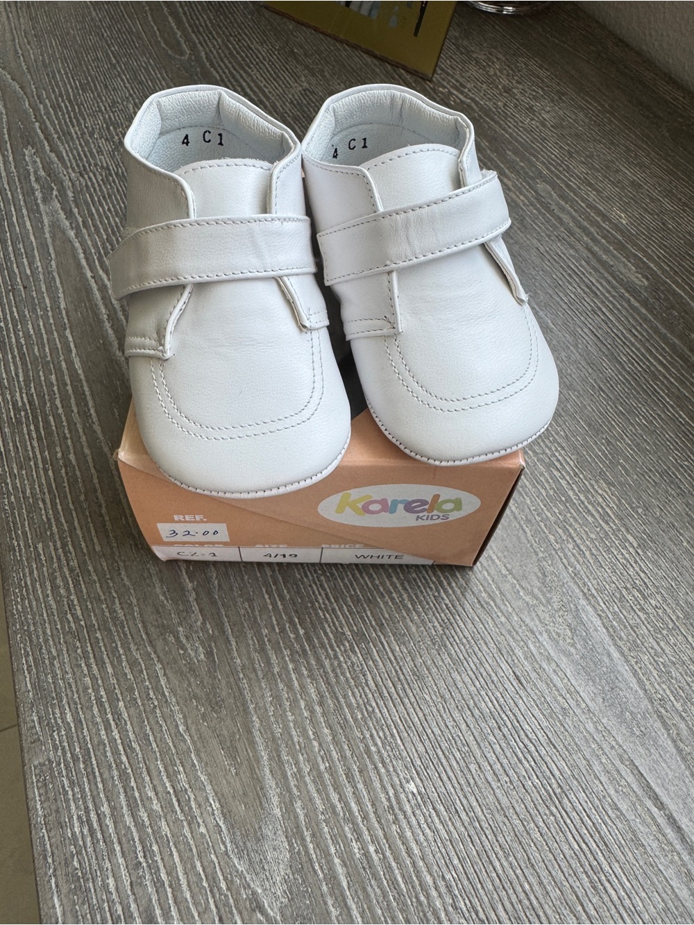Karela Kids White Leather Pre-Walk Shoes